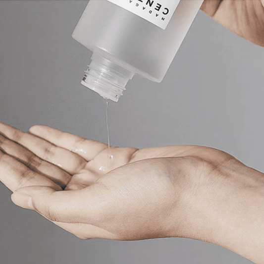 Lotion tonique éclaircissante à la centella de Madagascar de la marque SKIN1004