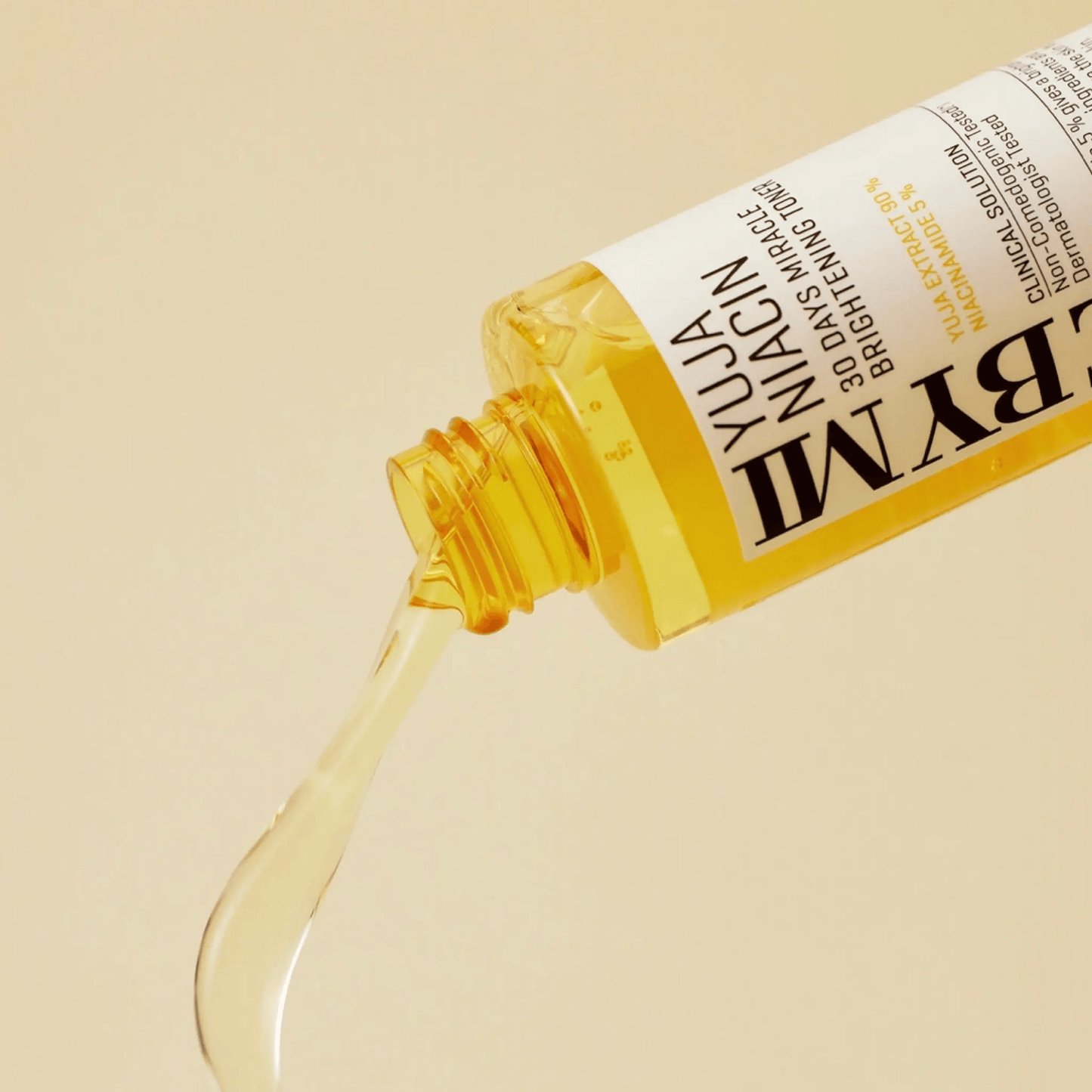 Lotion tonique éclaircissante miracle Yuja Niacin 30 jours de la marque SOME BY MI