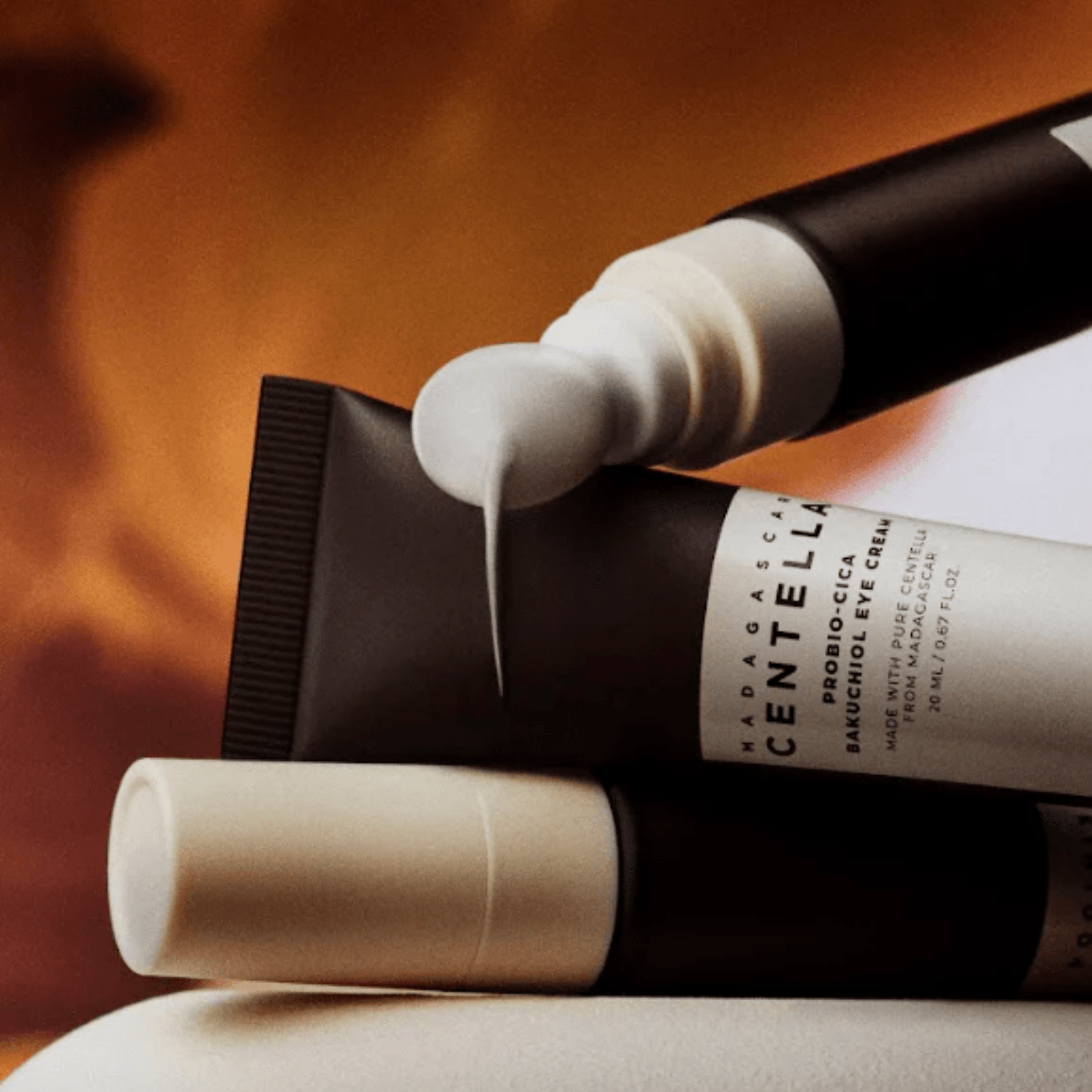 SKIN1004 - Crème contour des yeux Centella Probio - Cica Bakuchiol – Lisser & régénérer de la marque SKIN1004