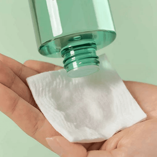 Lotion purifiante au thé Centella - Trica de Madagascar de la marque SKIN1004