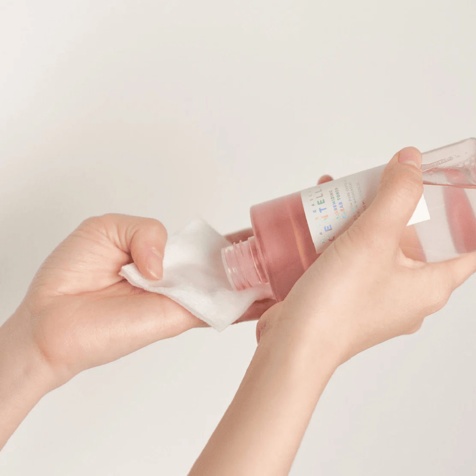 Tonique transparent porémisant Centella de Madagascar de la marque SKIN1004